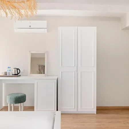 Cerenity Alacati Готель Чешме