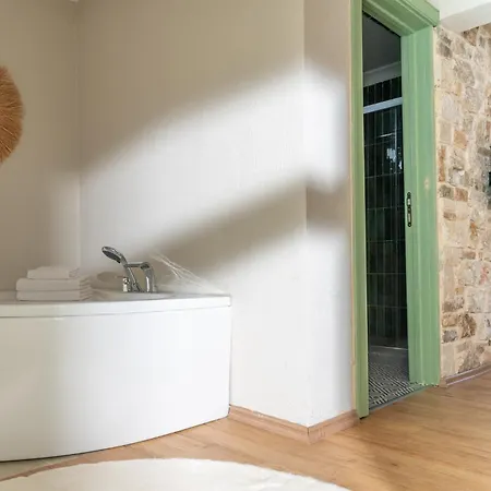 Cerenity Alacati Готель Чешме